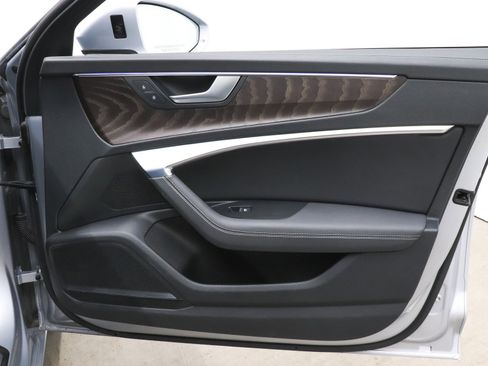 Used 2022 Audi A6 Premium Plus w/ Premium Plus Package image 17