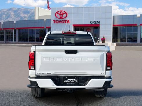 Used 2024 Chevrolet Colorado LT w/ LT Convenience Package III image 4