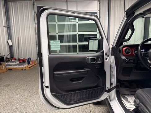 Used 2021 Jeep Wrangler Unlimited Rubicon image 9