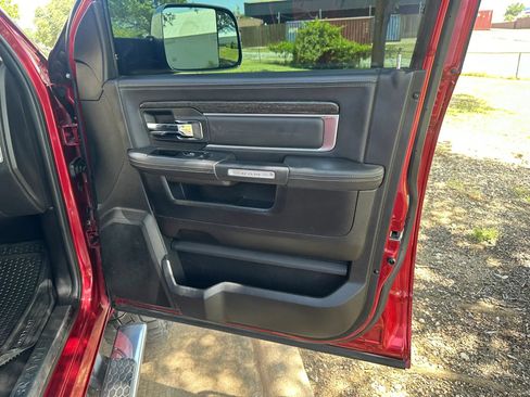 Used 2015 RAM 2500 Limited AWD/4WD image 35