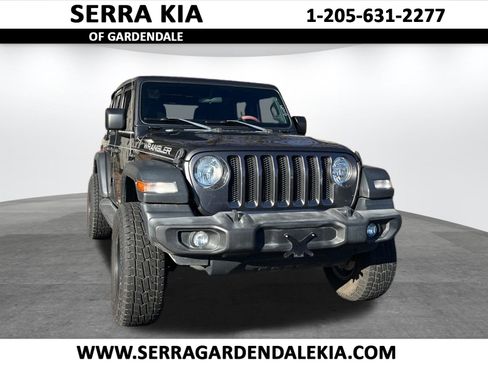 Used 2018 Jeep Wrangler Unlimited Sport image 1