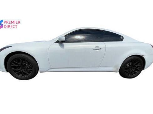 Used 2009 INFINITI G37 x Coupe w/ Premium Pkg image 2