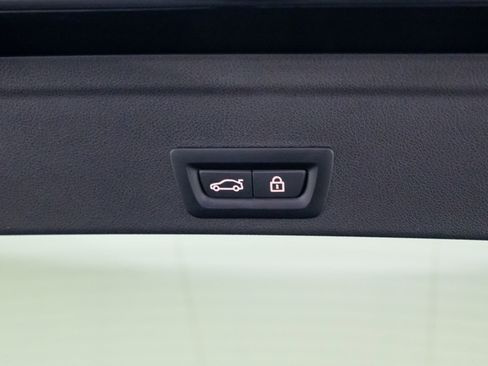 Used 2023 BMW X6 xDrive40i w/ Climate Comfort Package image 33