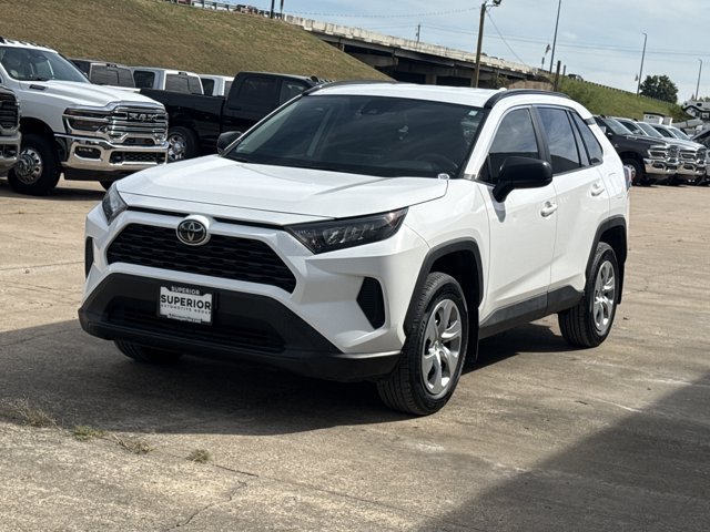 Used 2021 Toyota RAV4 LE FWD image 13