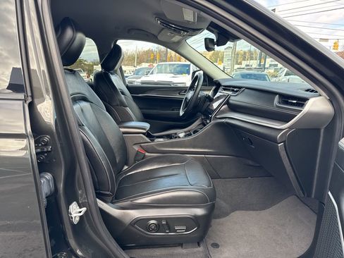 Used 2022 Jeep Grand Cherokee L Limited image 18