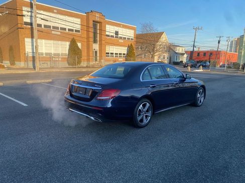 Used 2017 Mercedes-Benz E 300 4MATIC image 5