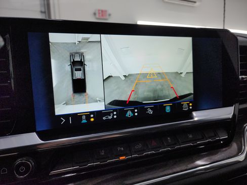 Used 2024 Chevrolet Silverado 2500 LTZ w/ LTZ Premium Package image 15