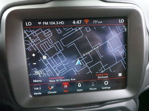 Used 2023 Jeep Renegade Trailhawk AWD/4WD image 17