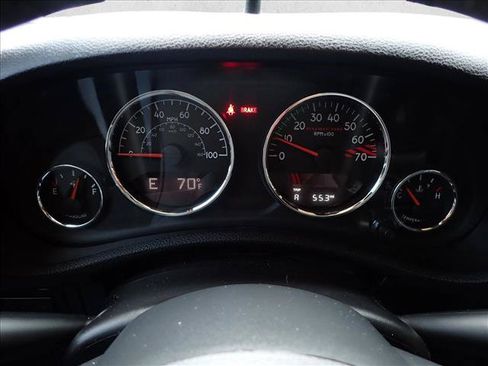 Used 2015 Jeep Wrangler Rubicon AWD/4WD image 15