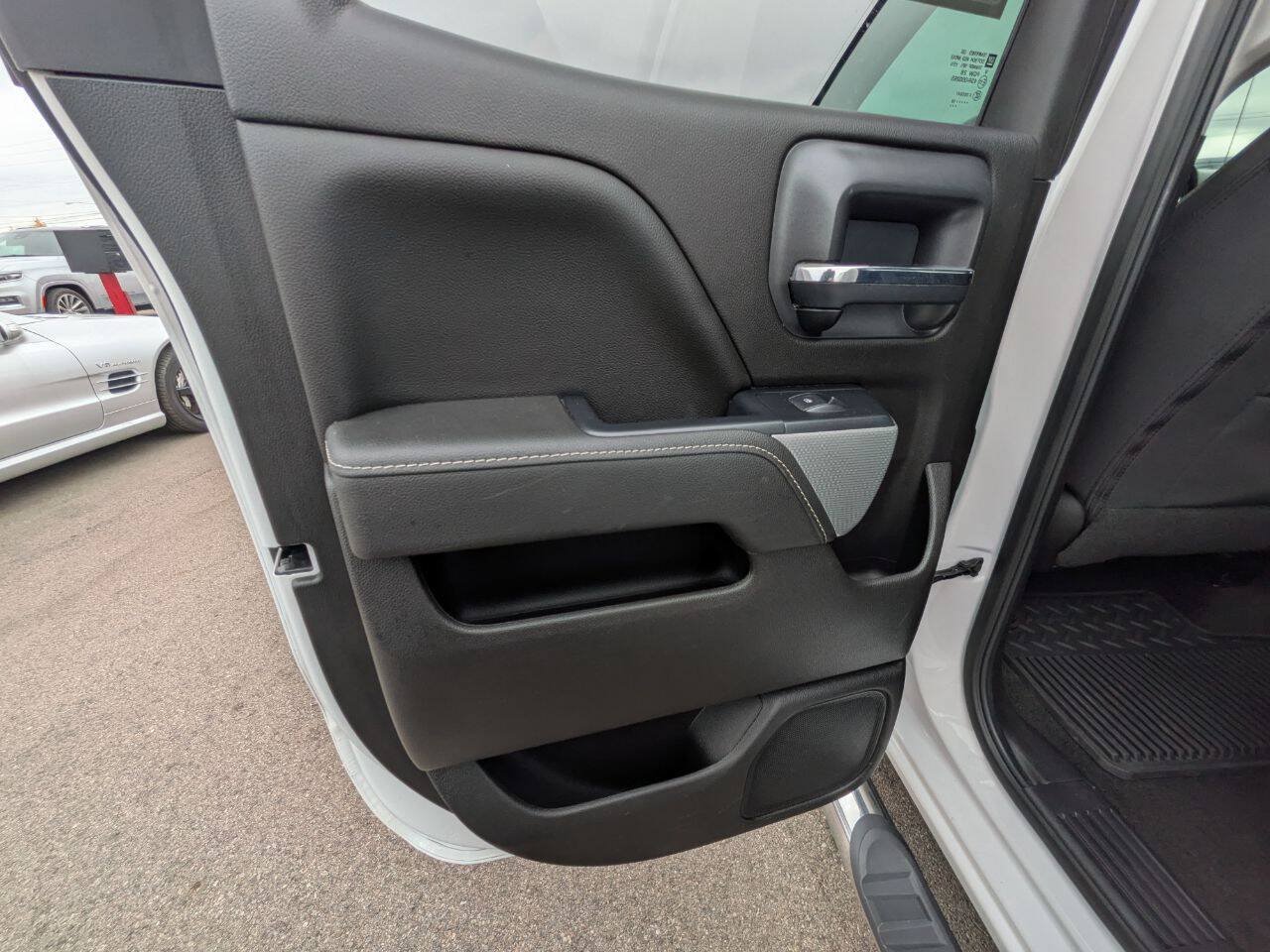Used 2018 Chevrolet Silverado 1500 LT w/ All Star Edition AWD/4WD image 25