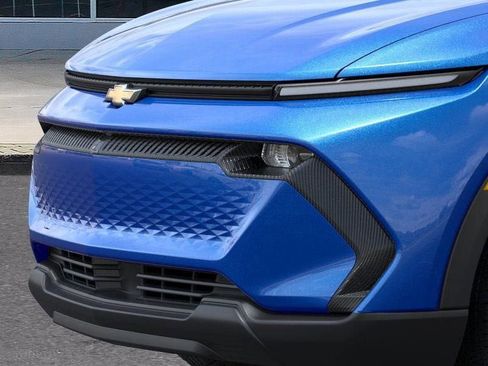 New 2026 Chevrolet Equinox EV LT image 13