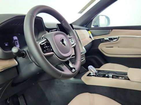 Used 2027 Volvo XC90 B6 Plus AWD/4WD image 12