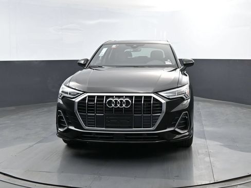 Used 2025 Audi Q3 2.0T Premium AWD/4WD image 2