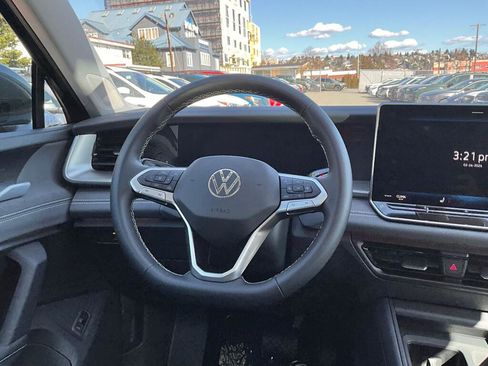 New 2026 Volkswagen Tiguan SE image 20