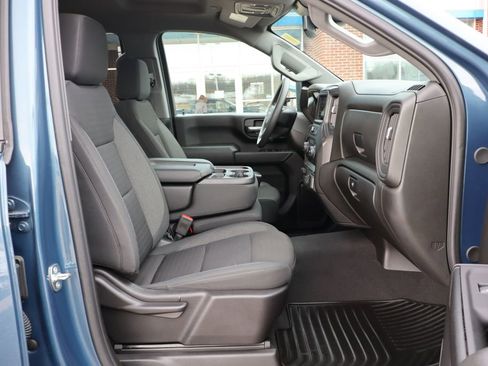 Used 2024 Chevrolet Silverado 2500 Custom w/ Custom Value Package image 46