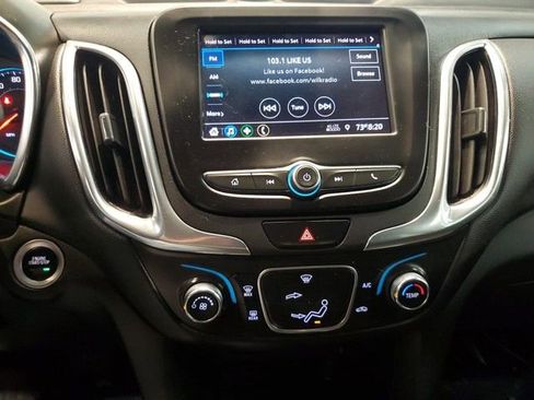 Used 2020 Chevrolet Equinox LT image 18
