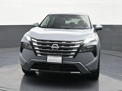 Used 2025 Nissan Rogue SL w/ SL Premium Package AWD/4WD image 8
