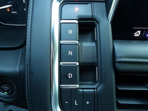 Used 2021 GMC Yukon SLE RWD image 18