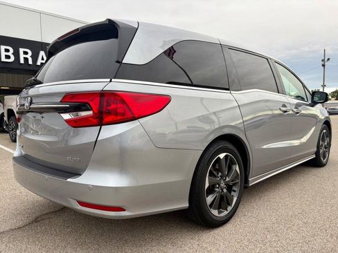 Used 2024 Honda Odyssey Elite image 4