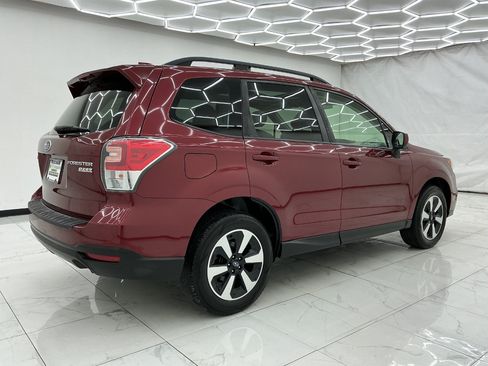 Used 2017 Subaru Forester 2.5i Premium w/ All-Weather Package AWD/4WD image 11