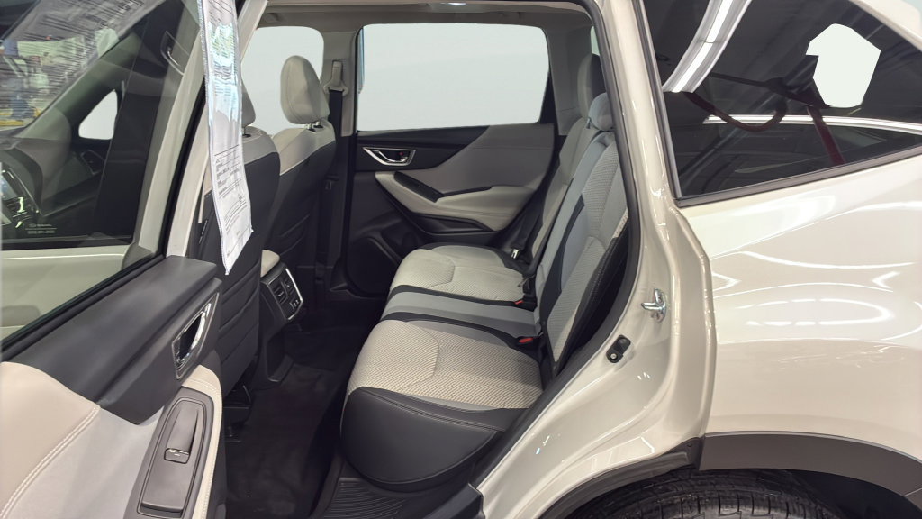 Certified 2024 Subaru Forester Premium AWD/4WD image 17