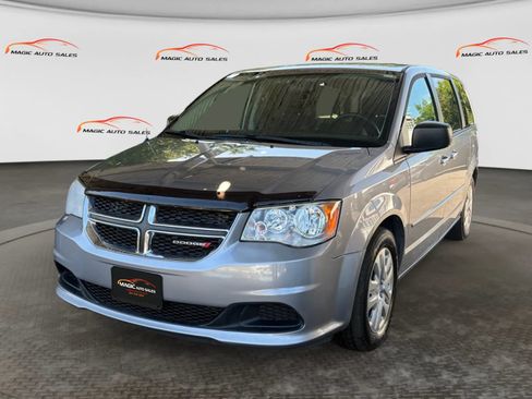 Used 2016 Dodge Grand Caravan SE w/ Quick Order Package 29E SE FWD image 1