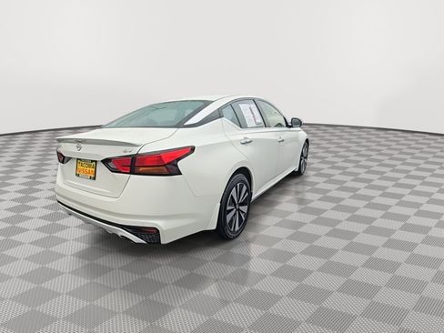Used 2019 Nissan Altima 2.5 SV image 8