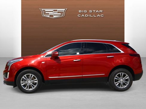 Used 2023 Cadillac XT5 Premium Luxury FWD image 2