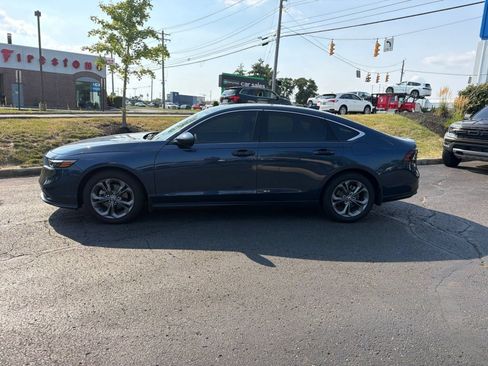 Used 2024 Honda Accord EX image 2