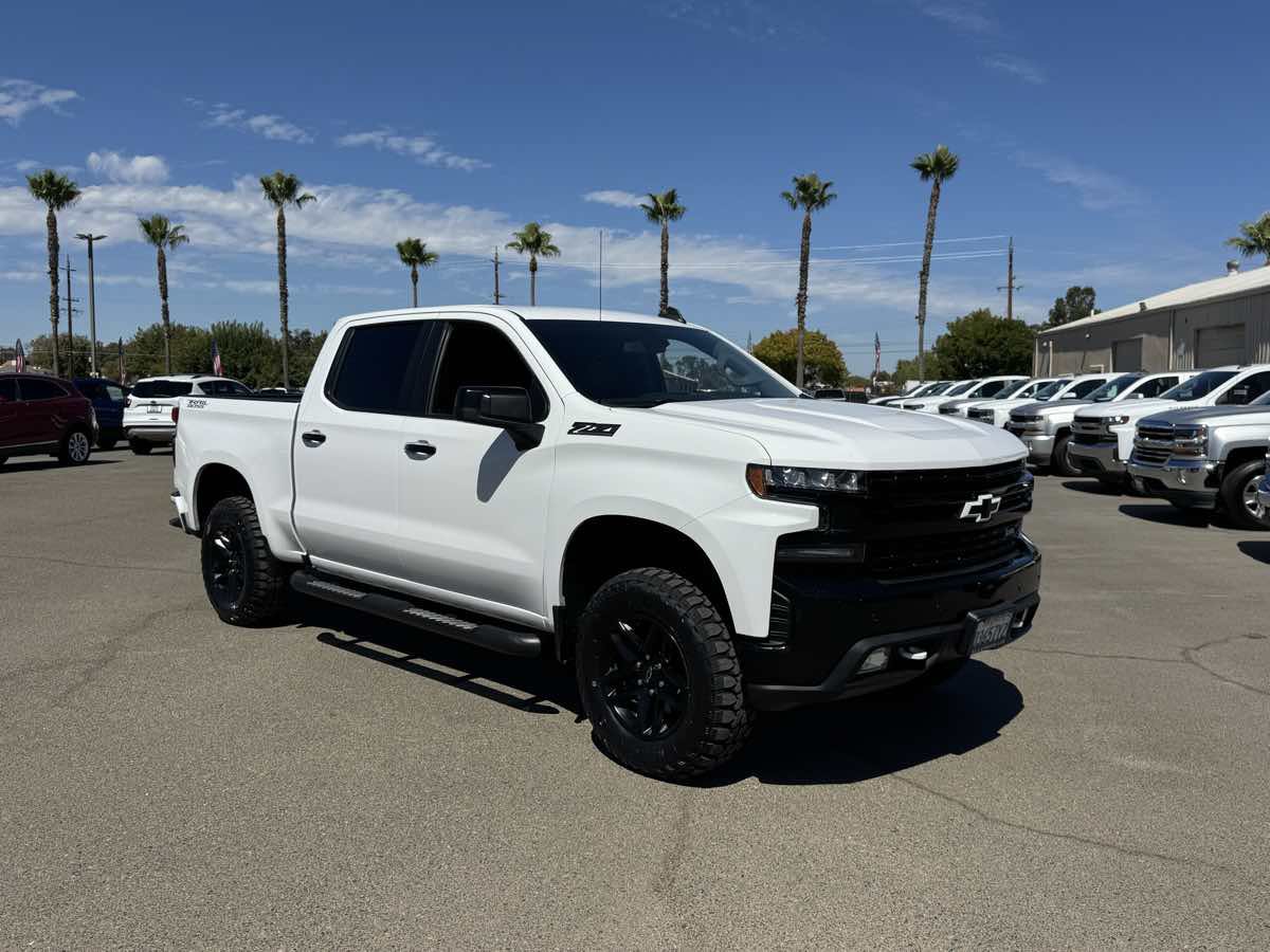 Used 2020 Chevrolet Silverado 1500 LT Trail Boss AWD/4WD image 2