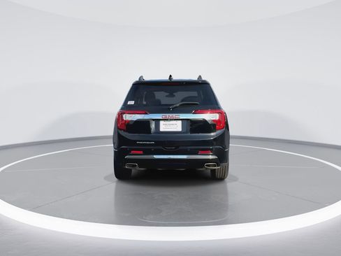 Used 2023 GMC Acadia Denali w/ Black Diamond Edition image 7