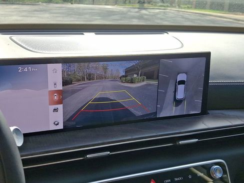 Used 2025 Genesis GV80 3.5T Prestige image 15