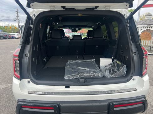 New 2025 Nissan Armada PRO-4X w/ Pro-4X Premium Package image 24