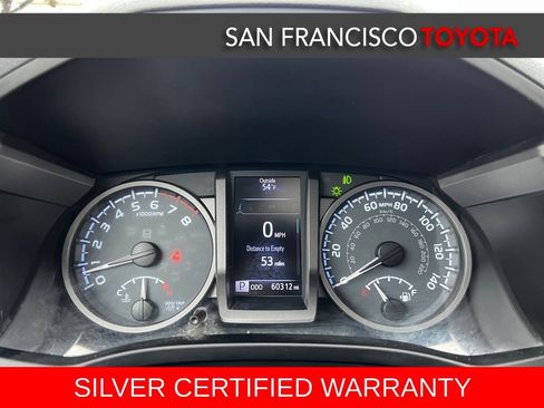 Used 2016 Toyota Tacoma TRD Sport image 32