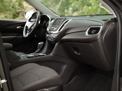 Used 2020 Chevrolet Equinox LT FWD image 29
