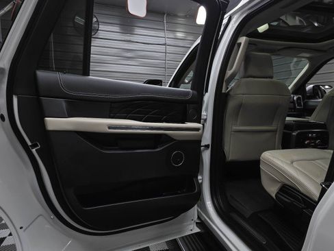 Used 2020 Ford Expedition Max Platinum AWD/4WD image 37