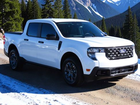 Certified 2025 Ford Maverick XLT w/ XLT Luxury Package image 7