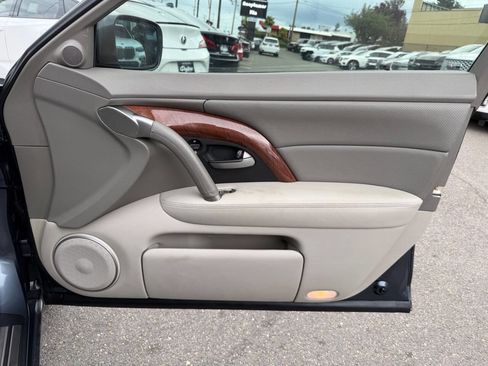 Used 2005 Acura RL AWD/4WD image 22