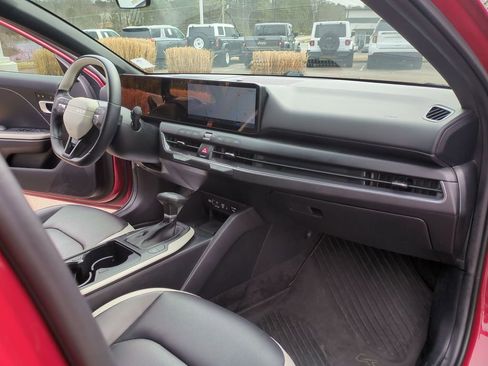 Used 2025 Kia K4 GT-Line w/ GT-Line Premium Package image 31