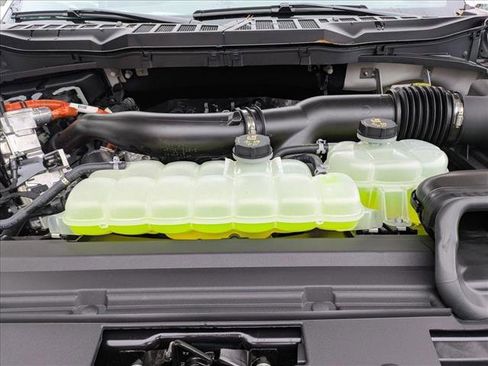 New 2025 Ford F150 Lariat w/ Equipment Group 502A High image 18