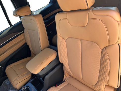 Used 2025 Jeep Grand Cherokee L Summit w/ Obsidian Package AWD/4WD image 22