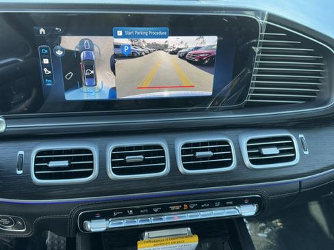 New 2025 Mercedes-Benz GLS 63 AMG 4MATIC image 11