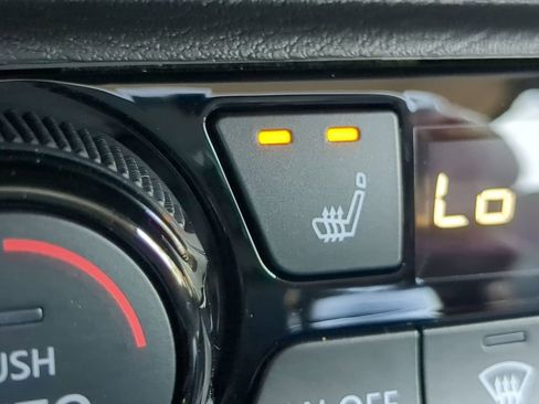 New 2026 Nissan Kicks SV w/ Charging Package FWD image 21