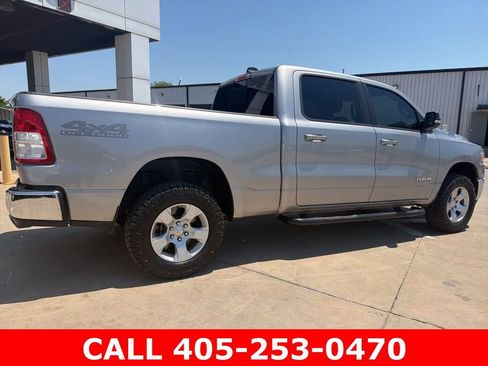 Used 2022 RAM 1500 Big Horn AWD/4WD image 3