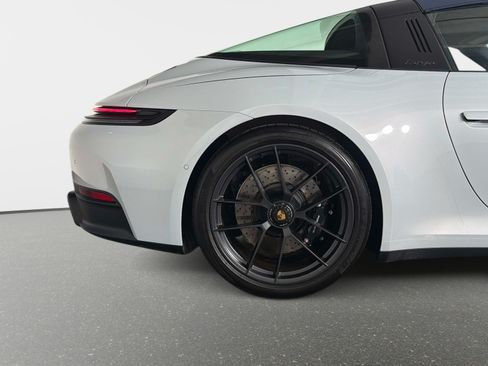 Used 2026 Porsche 911 Targa 4 GTS AWD/4WD image 19
