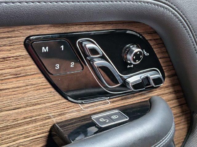 Used 2020 Land Rover Range Rover HSE AWD/4WD image 28
