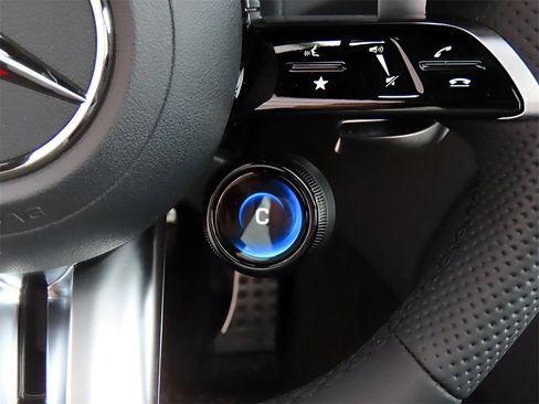 New 2025 Mercedes-Benz GLC 43 AMG 4MATIC image 36