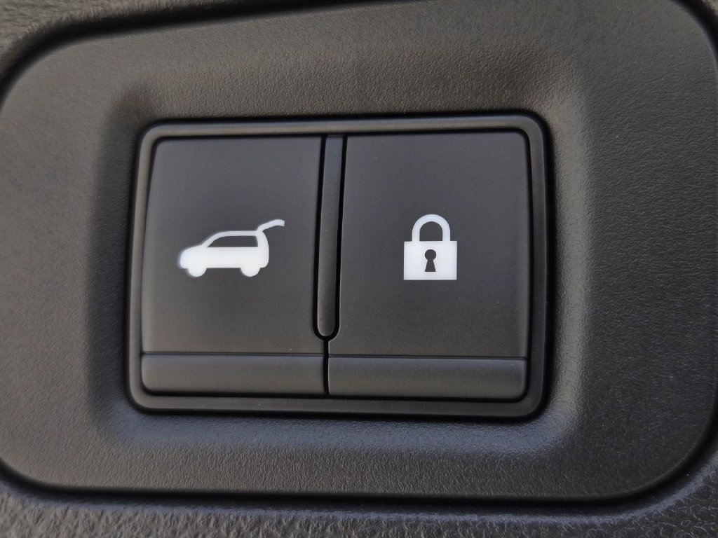 New 2026 Nissan Armada SL w/ Captain's Chari Seat Package AWD/4WD image 10