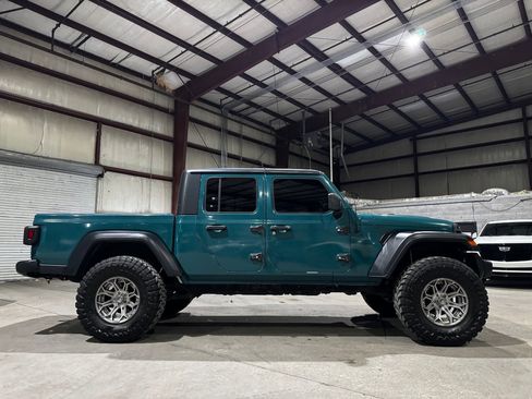 Used 2020 Jeep Gladiator Sport w/ Quick Order Package 24S image 4