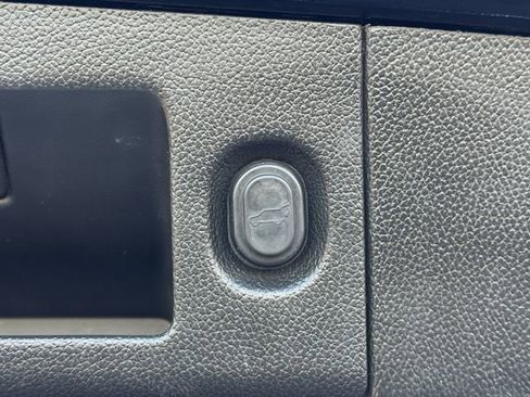 Used 2018 Chevrolet Tahoe Premier image 25